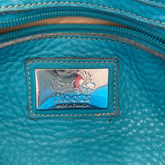 ROOTS 🇨🇦 Turquoise Textured Leather Handbag with Shoulder / Crossbody Strap - Picture 10 of 17